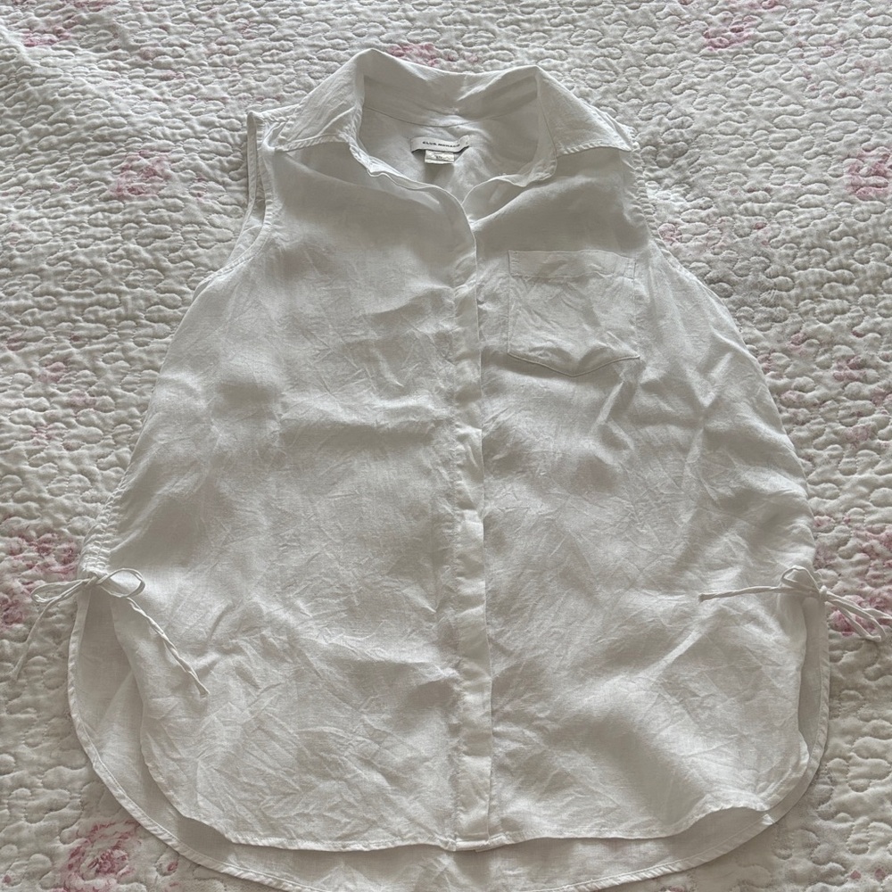 Club Monaco White Sleeveless Button Down Shirt